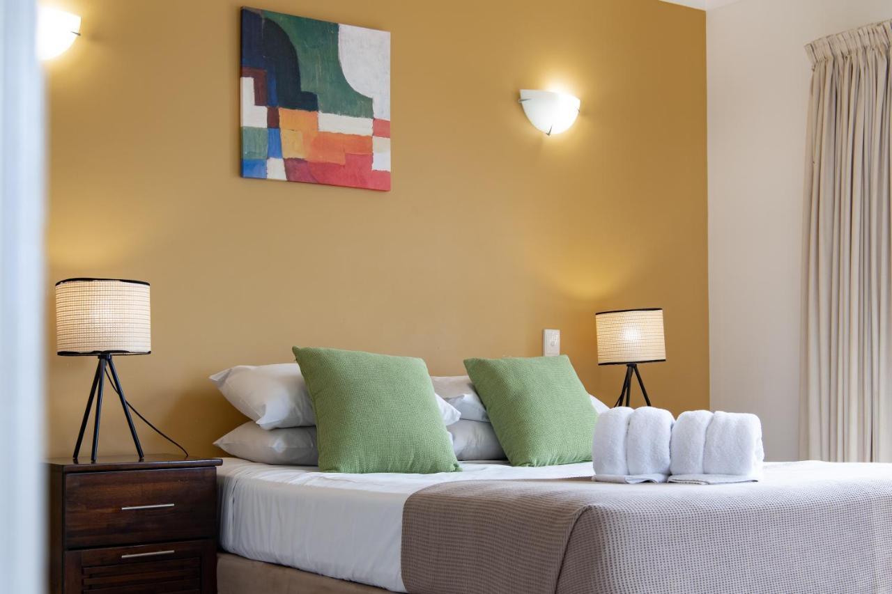 Magnificence At Airlie Apartment Еърли Бийч Екстериор снимка
