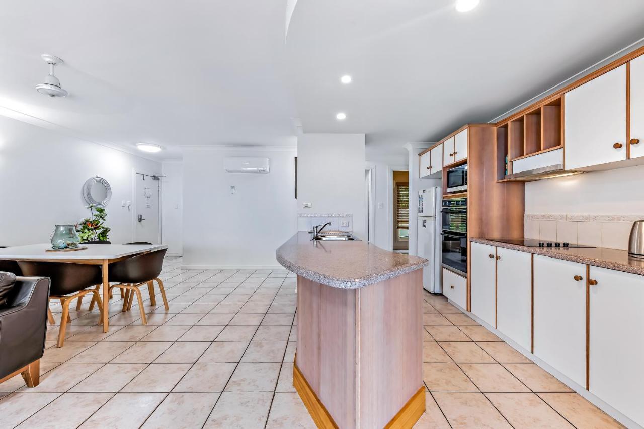 Magnificence At Airlie Apartment Еърли Бийч Екстериор снимка